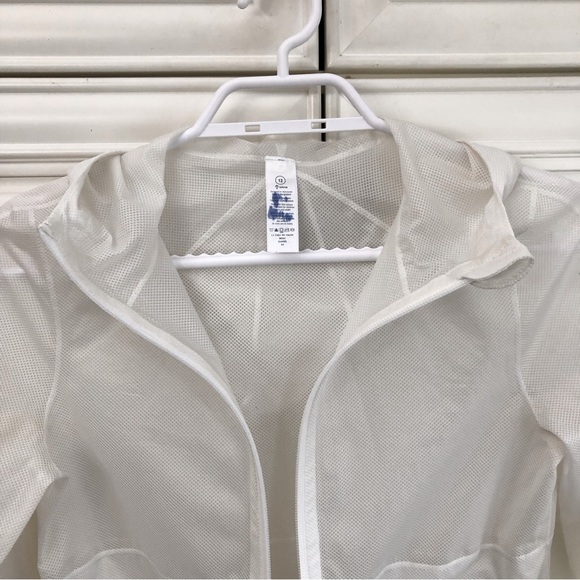 EUC Ivivva girl’s hooded rain jacket - Picture 12 of 14